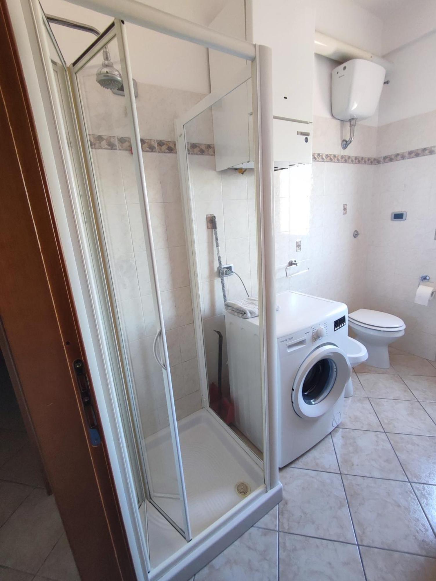 Alloggio Alfa - Central Apartment ชิวิตาเวกเกีย ภายนอก รูปภาพ